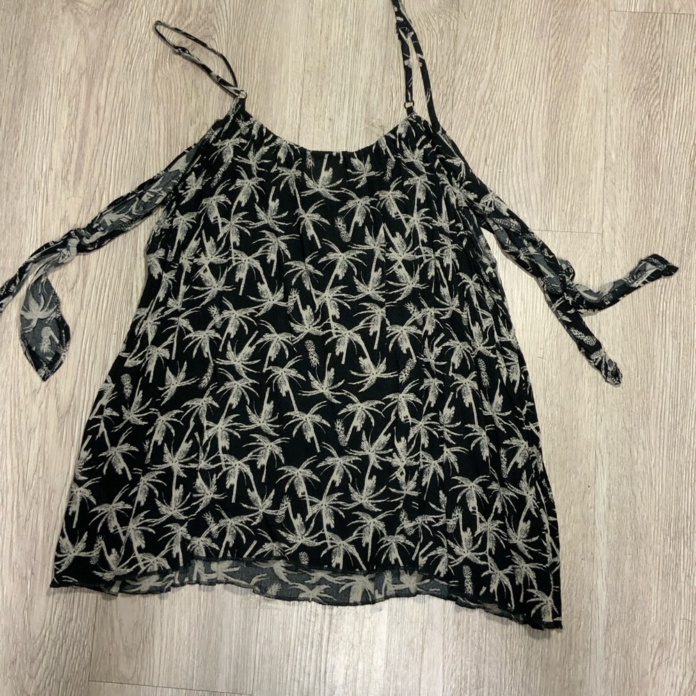 Palm Tree design, blouse black - preloved